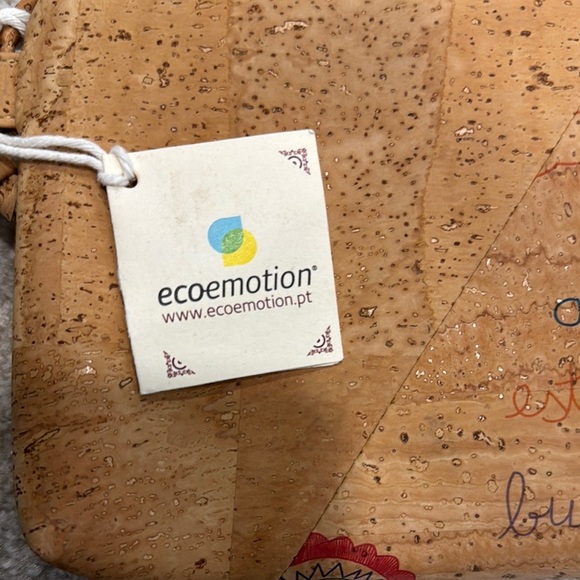 Tan Cork Crossbody Bag with Flap Closure - Picture 3 of 6